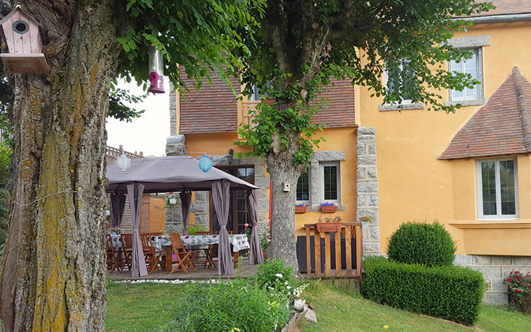 Jardin maison d'hôtes Les Gabales